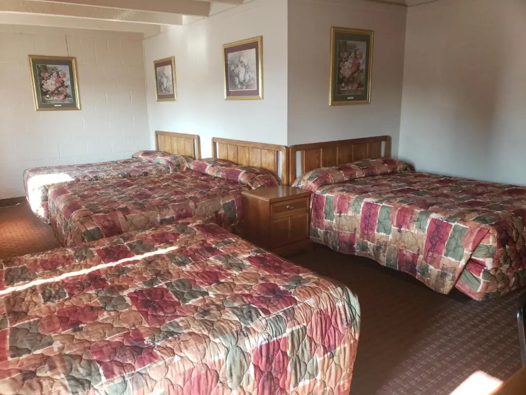 Continental Inn 9